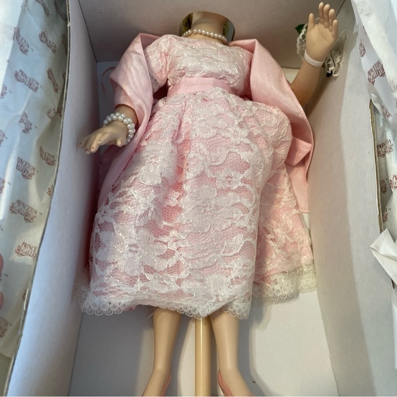 ROCK and ROLL DOLL Collection Princeton Gallery Chantilly Lace Porcelain In Box - Picture 3 of 11